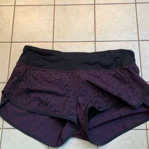 Lululemon 2.5 inch speed up shorts